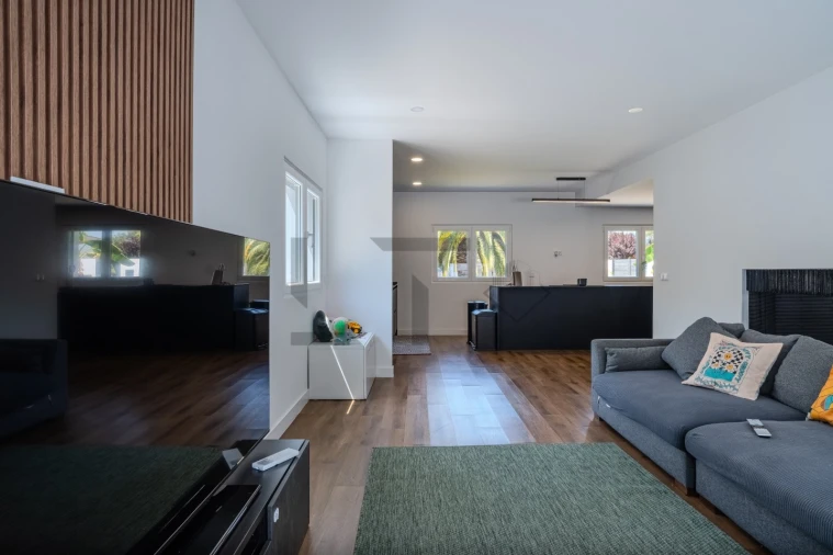 Moradia T4 para Venda em Corroios Foto 15