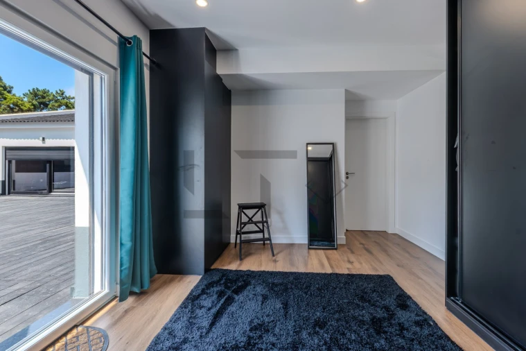 Moradia T4 para Venda em Corroios Foto 25