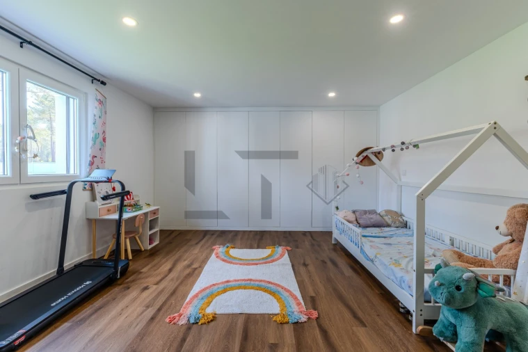 Moradia T4 para Venda em Corroios Foto 30