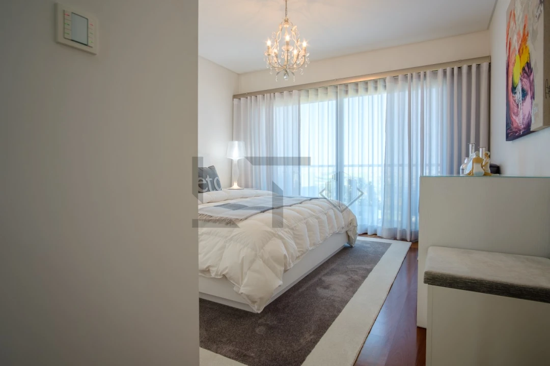 Apartamento T5 para Venda em Alvalade Foto 15