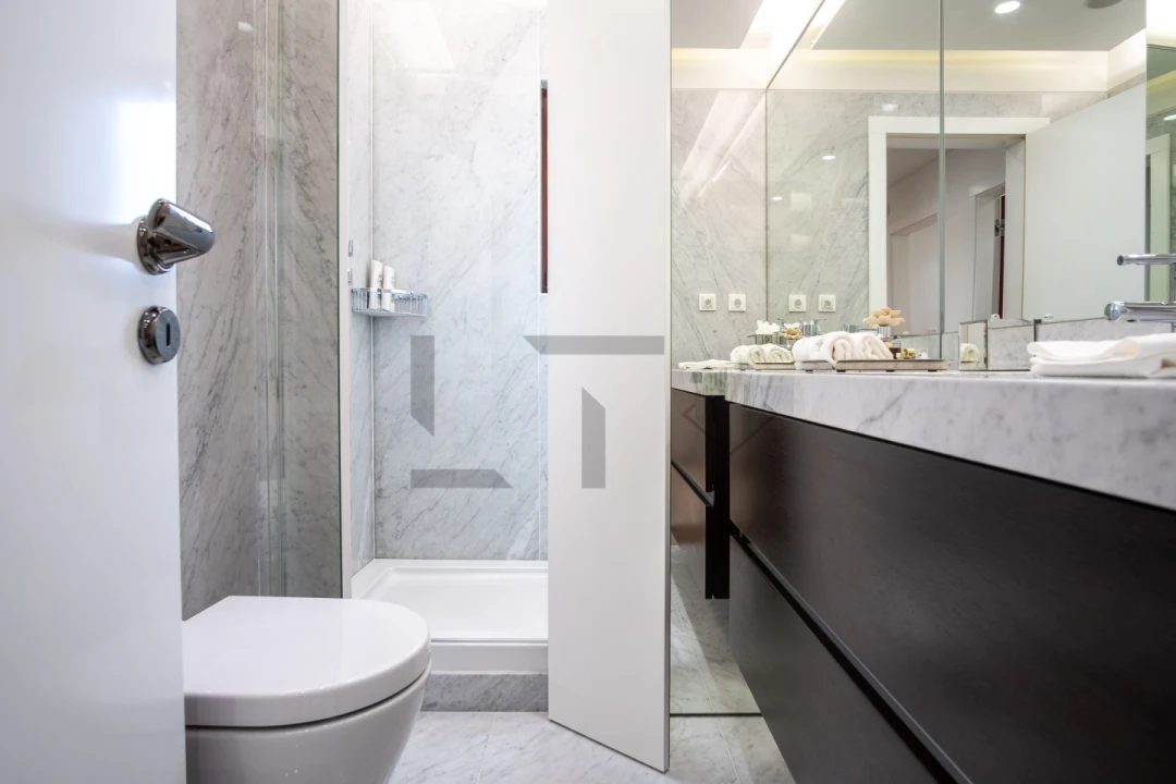 Apartamento T5 para Venda em Alvalade Foto 21