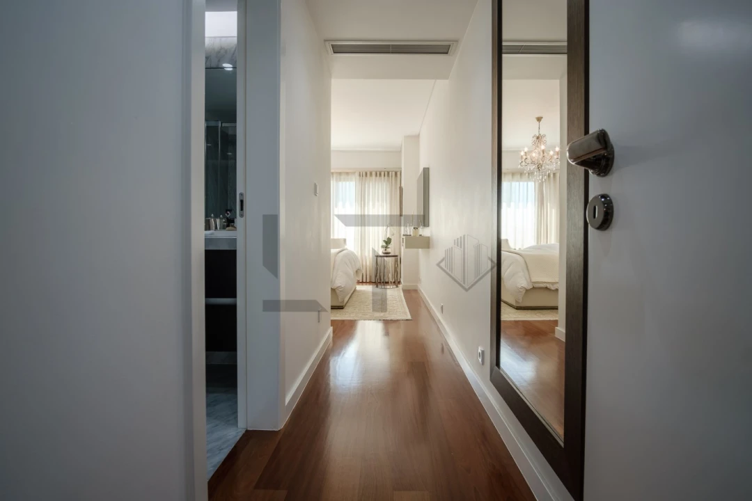 Apartamento T5 para Venda em Alvalade Foto 30