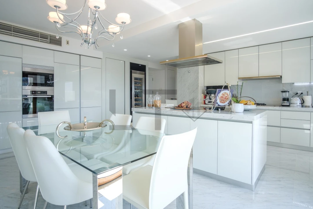 Apartamento T5 para Venda em Alvalade Foto 43