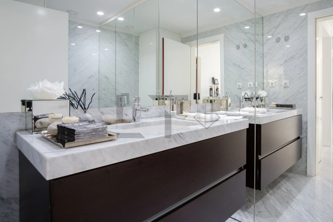 Apartamento T5 para Venda em Alvalade Foto 48