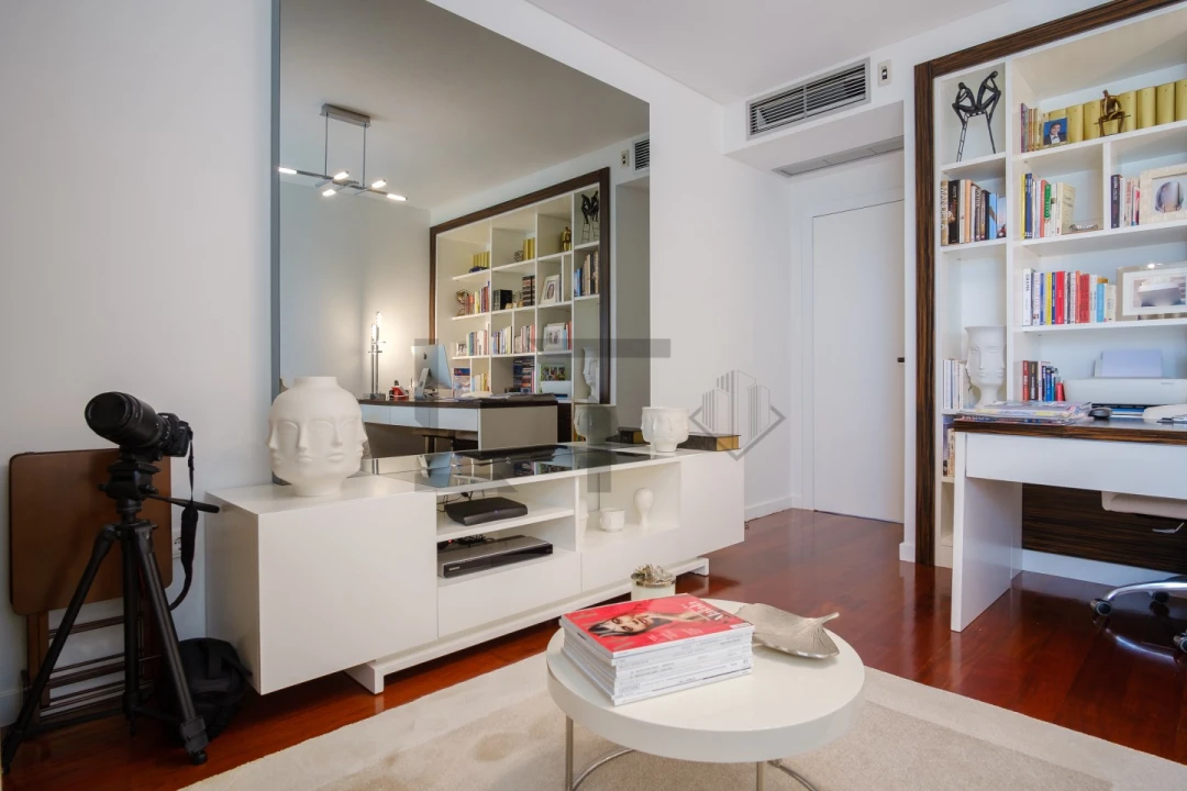 Apartamento T5 para Venda em Alvalade Foto 51