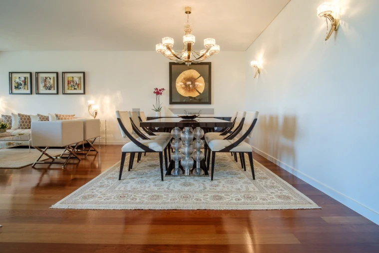 Apartamento T5 para Venda em Alvalade Foto 2