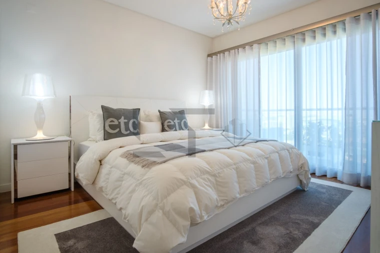 Apartamento T5 para Venda em Alvalade Foto 16