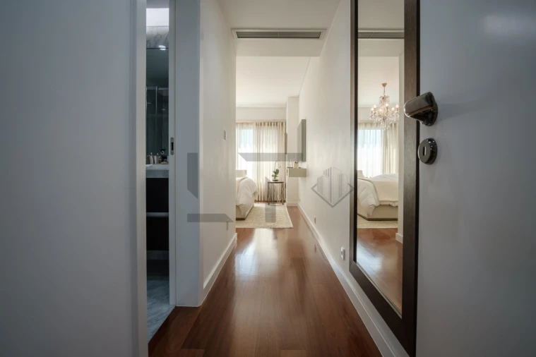 Apartamento T5 para Venda em Alvalade Foto 30