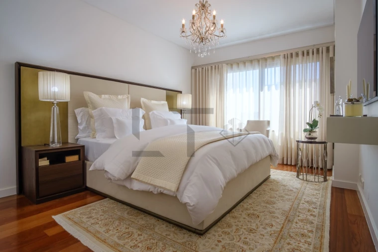 Apartamento T5 para Venda em Alvalade Foto 34