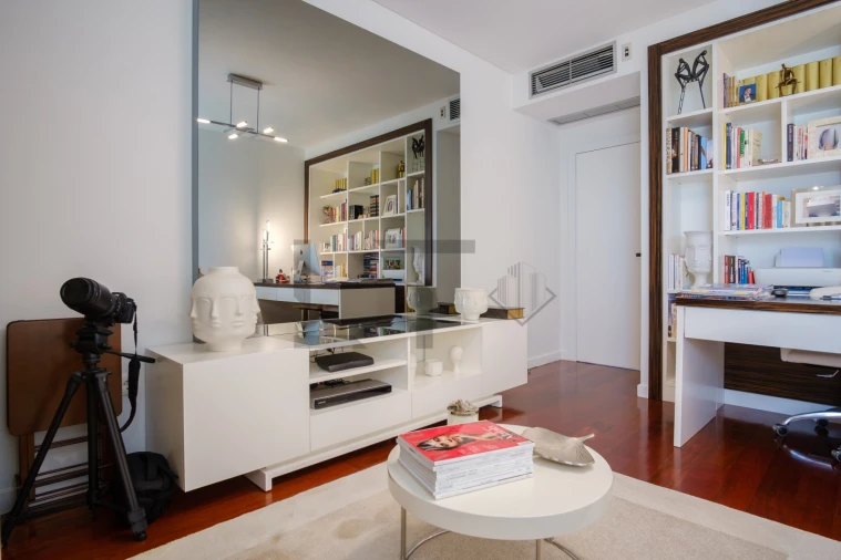 Apartamento T5 para Venda em Alvalade Foto 51