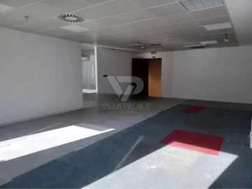 Escritório para Arrendamento em Santo António