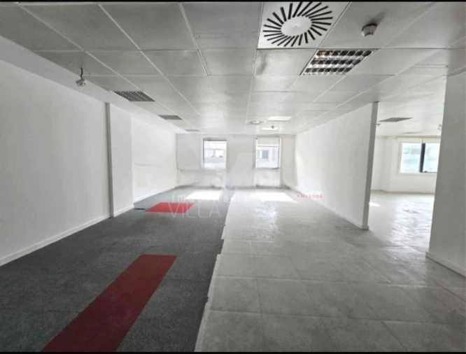 Escritório para Arrendamento em Santo António Foto 11