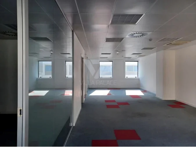 Escritório para Arrendamento em Santo António Foto 14