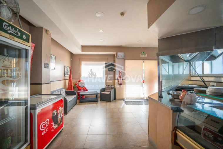 Loja para Trespasse em Custóias, Leça do Balio e Guifões Foto 6