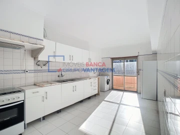 Apartamento T2 para Venda em Algueirão-Mem Martins