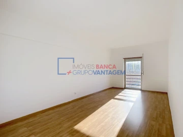 Apartamento T2 para Venda em Algueirão-Mem Martins