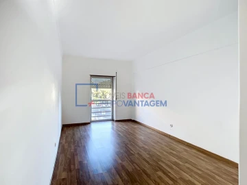 Apartamento T2 para Venda em Algueirão-Mem Martins