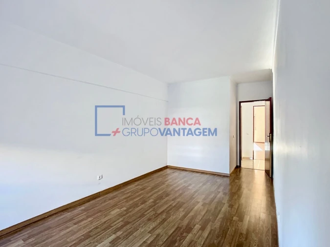 Apartamento T2 para Venda em Algueirão-Mem Martins Foto 15