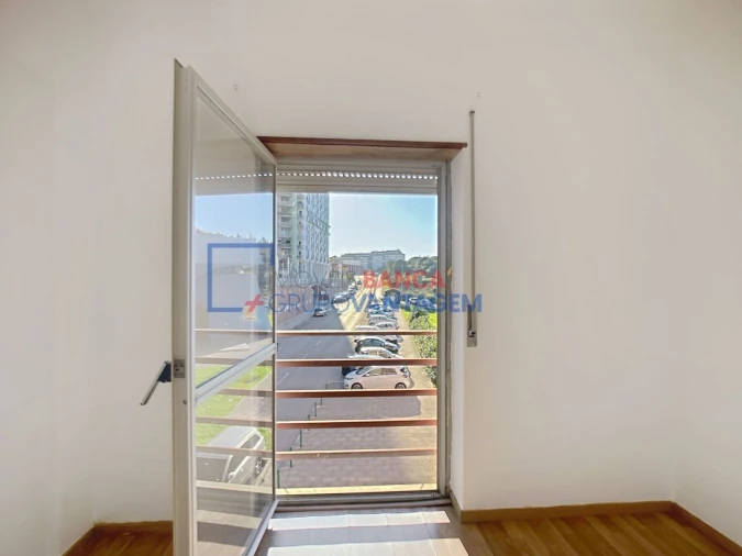 Apartamento T2 para Venda em Algueirão-Mem Martins Foto 16