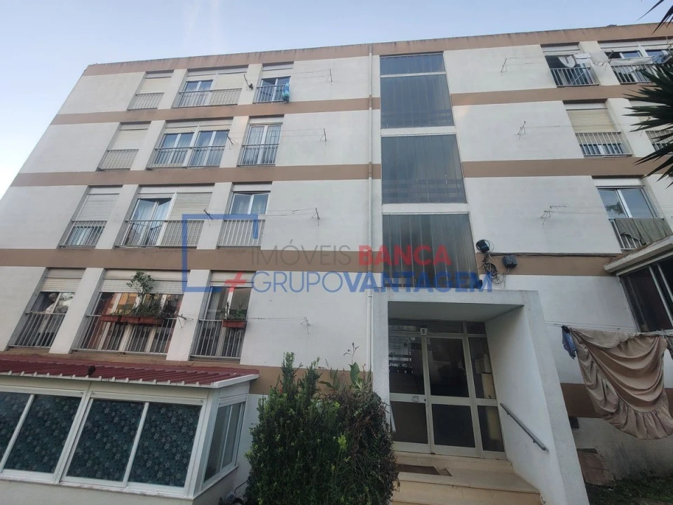 Apartamento T2 para Venda em Massamá e Monte Abraão Foto 17