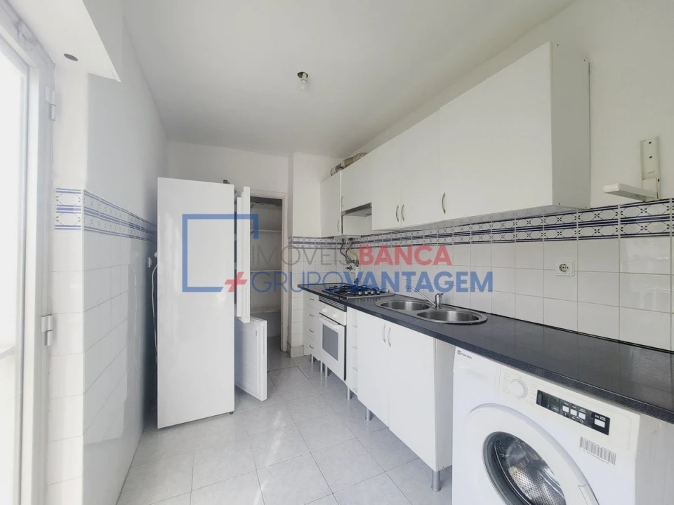 Apartamento T2 para Venda em Massamá e Monte Abraão Foto 8
