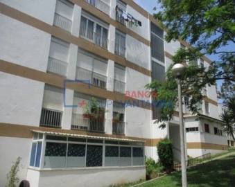 Apartamento T2 para Venda em Massamá e Monte Abraão