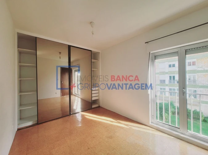 Apartamento T2 para Venda em Massamá e Monte Abraão Foto 9