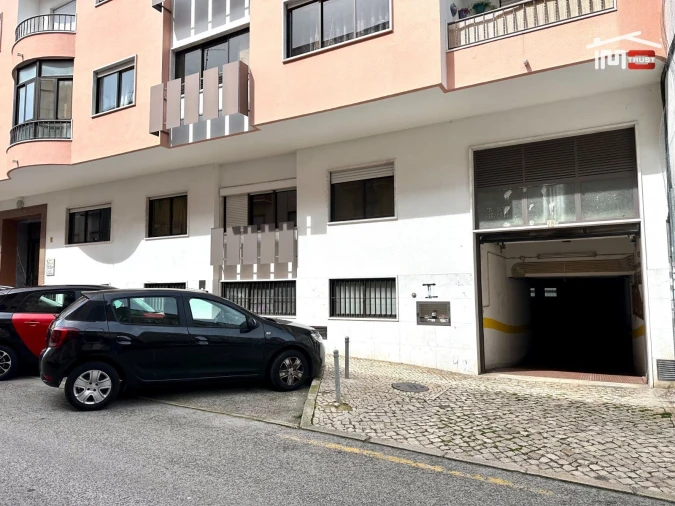 Negócio para Venda em Queluz e Belas Foto 1