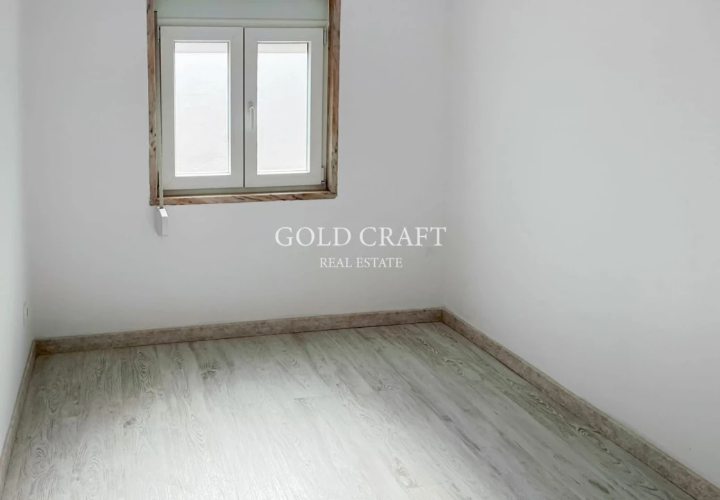 Moradia T9 para Venda em Ajuda Foto 9