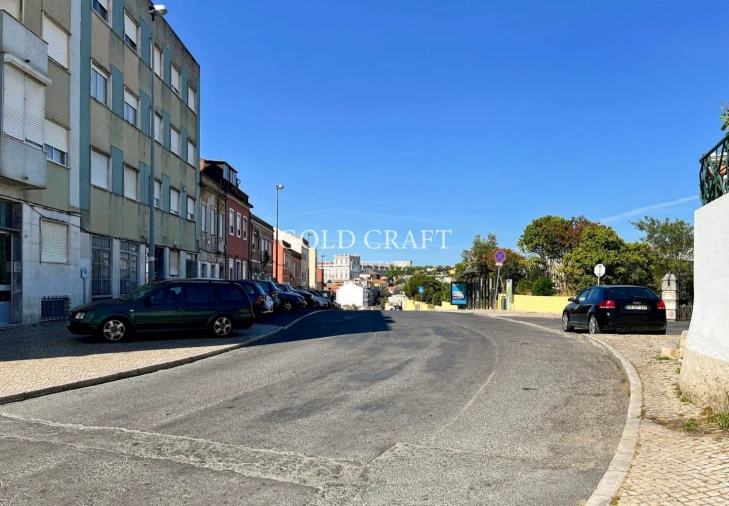 Moradia T9 para Venda em Ajuda Foto 27