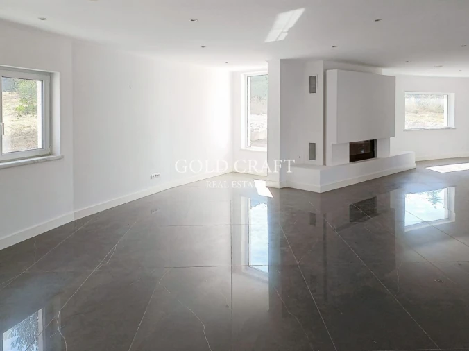 Moradia T4 para Venda em Queluz e Belas Foto 4