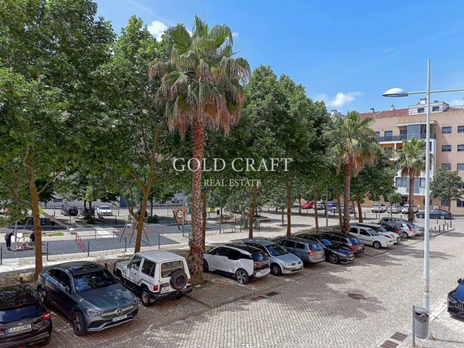 Loja para Arrendamento em Mina de Água Foto 3