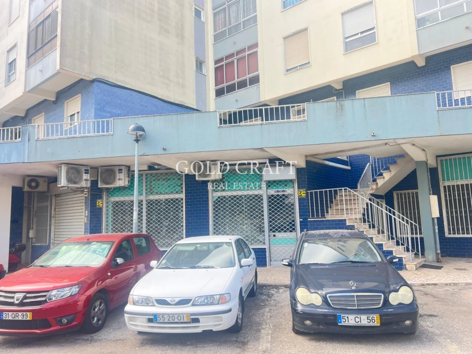 Loja para Venda em Loures Foto 1