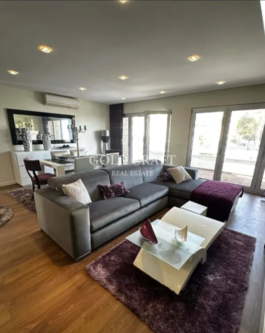 Moradia T3 para Venda em Carcavelos e Parede Foto 4