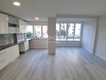 Apartamento T2 para Venda em Oeiras e São Julião da Barra, Paço de Arcos e Caxias