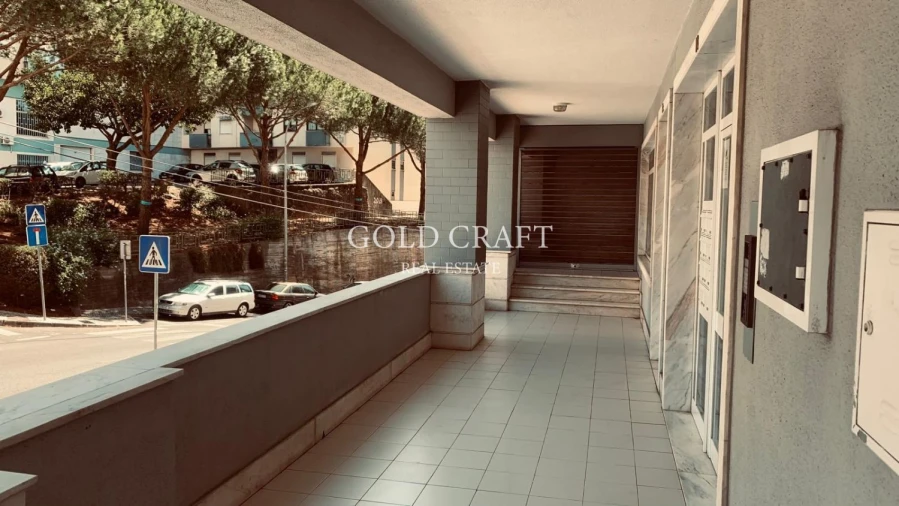 Loja para Arrendamento em Mina de Água Foto 2