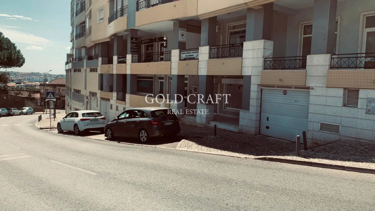 Loja para Venda em Falagueira-Venda Nova Foto 14