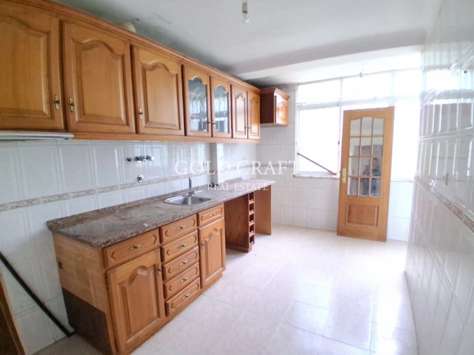 Apartamento T2 para Venda em Benfica Foto 1