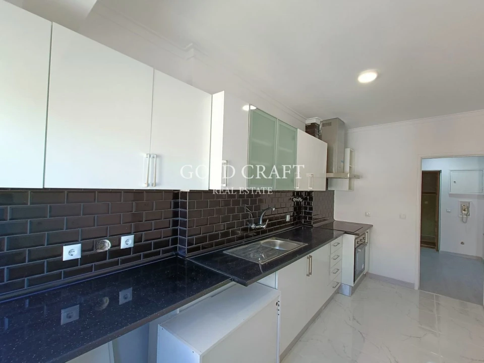 Apartamento T2 para Venda em Benfica Foto 1