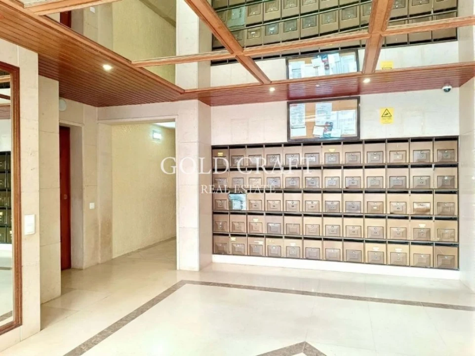 Apartamento T2 para Venda em Algueirão-Mem Martins Foto 18