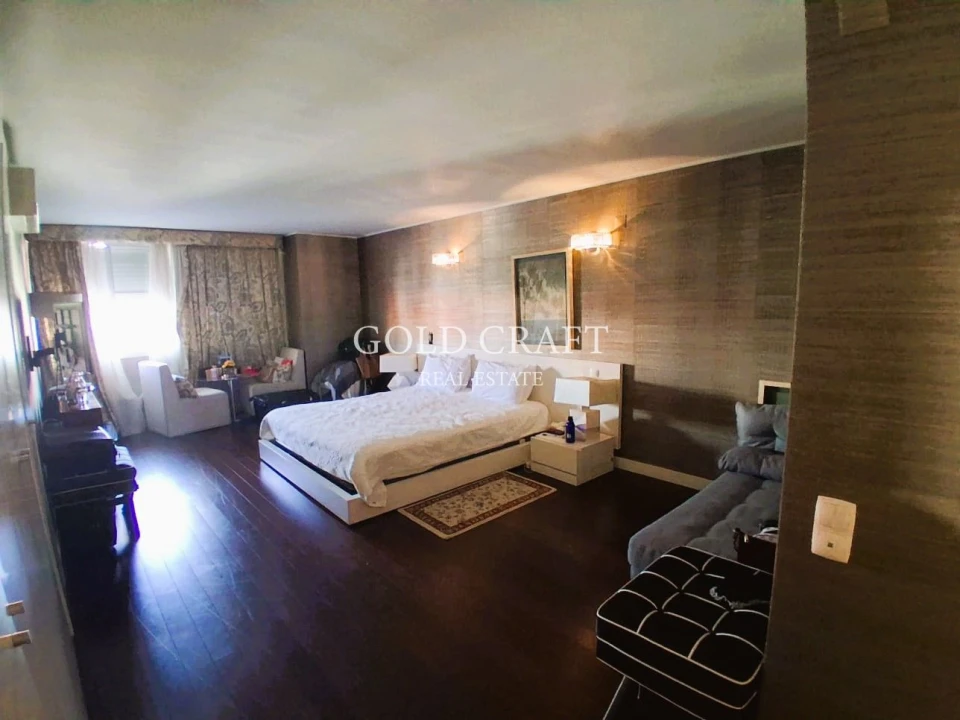 Apartamento T7 para Venda em Alvalade Foto 17