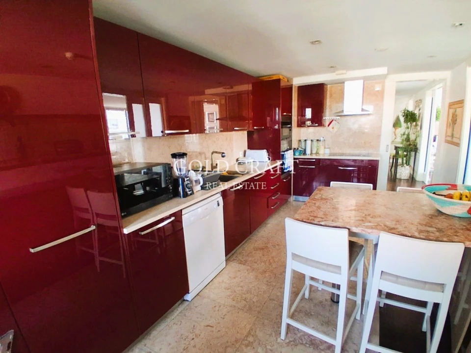 Apartamento T7 para Venda em Alvalade Foto 10