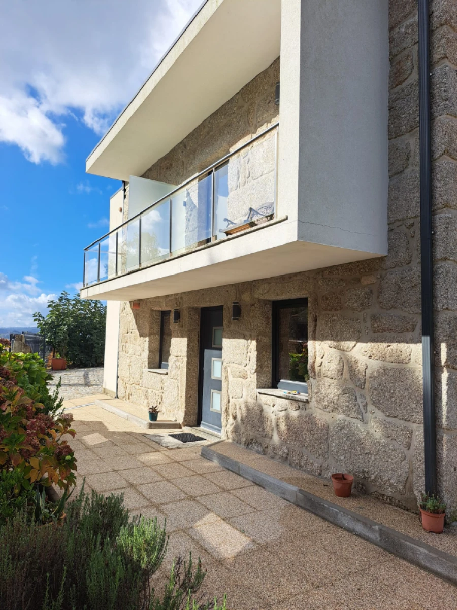 Quinta T3 para Venda em Calvos e Frades Foto 2