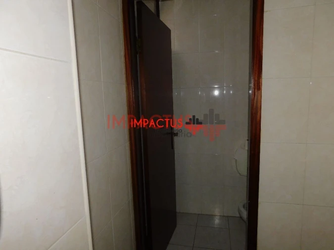 Loja para Venda em Coronado (São Romão e São Mamede) Foto 12