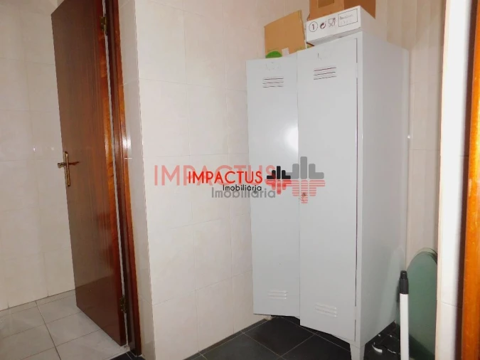 Loja para Venda em Coronado (São Romão e São Mamede) Foto 13