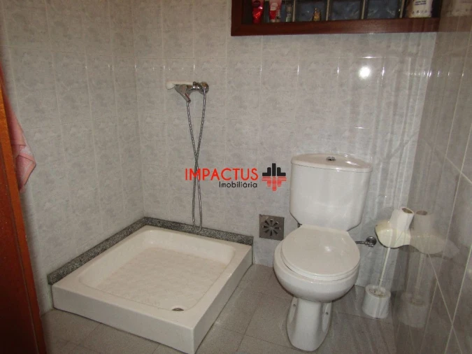 Moradia T2 para Venda em Castêlo da Maia Foto 4