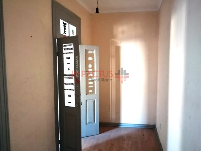 Moradia T3 para Venda em Campanhã Foto 9