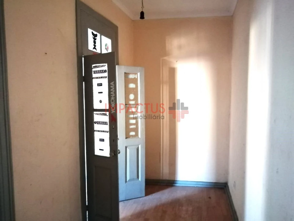 Moradia T3 para Venda em Campanhã Foto 9