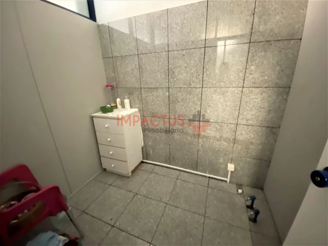 Loja para Arrendamento em Coronado (São Romão e São Mamede) Foto 8