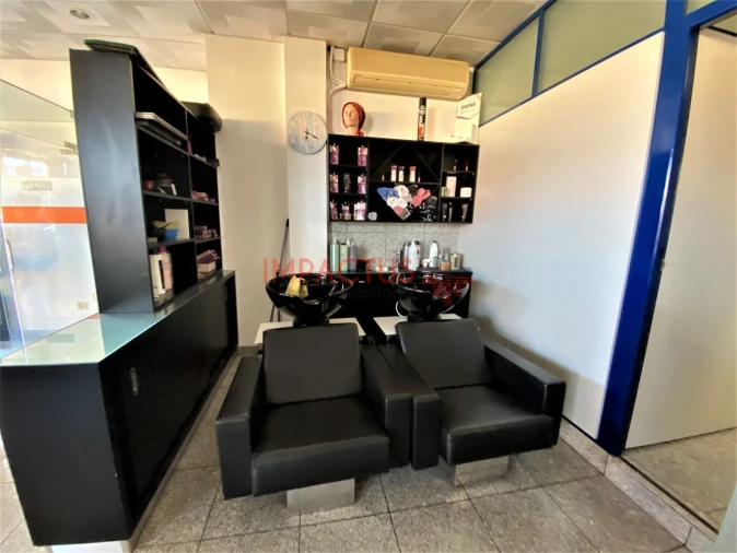 Loja para Arrendamento em Coronado (São Romão e São Mamede) Foto 6